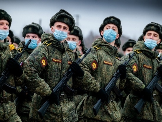 Серпуховские курсанты-ракетчики готовятся к Параду Победы