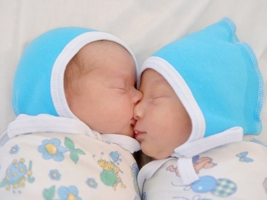 Шестеро двойняшек родились в Смоленске за прошедший месяц