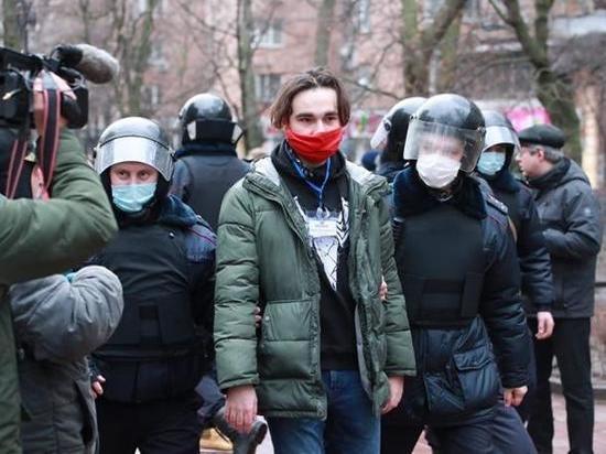 В Ростове суд оправдал журналиста, задержанного на акции в поддержку Навального