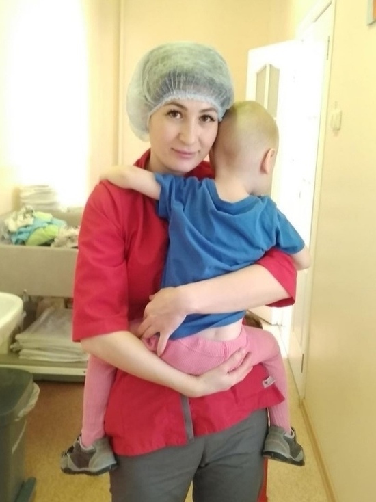Благотворительный фонд РМК оказал помощь больничным сиротам из Челябинска