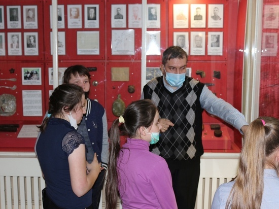 Школьники изучили оборонительные бои в Андреапольском музее
