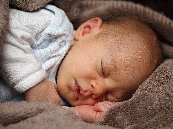 Томские врачи прооперировали малыша со свернутой ушной раковиной