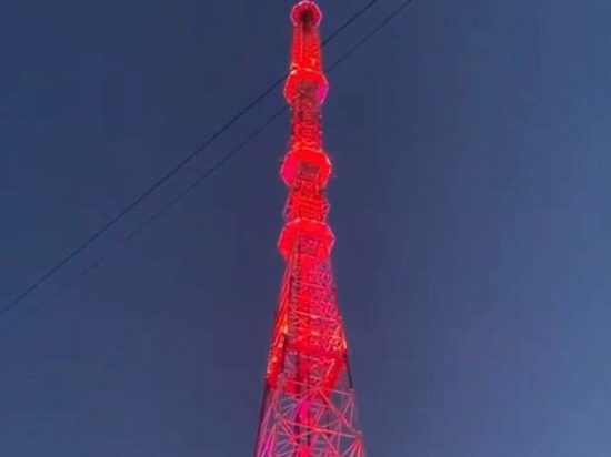 В честь Тотального диктанта Якутская телебашня загорится красным цветом