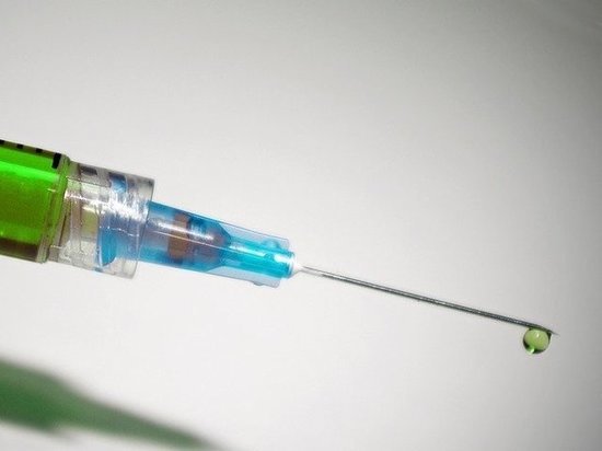 Пункт вакцинации от COVID-19 открыли в ТК «Леруа Мерлен» ​на Коллонтай