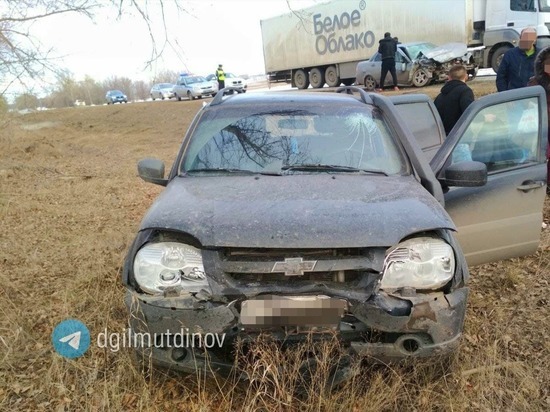 При столкновении автомобилей в Башкирии пострадали двое человек