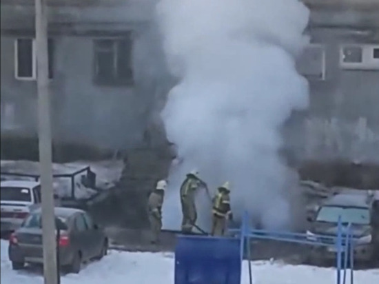 В Ижевске утром сгорел автомобиль ВАЗ 2114