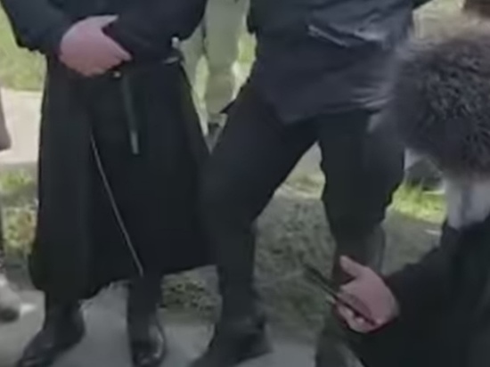 В Чечне объяснили конный поход в Дагестан: паломники шли на могилу