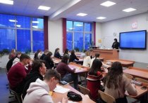 Российская школа не столько учит детей, сколько изводит их бесконечными контрольными работами — учительскими, школьными, муниципальными, региональными и федеральными
