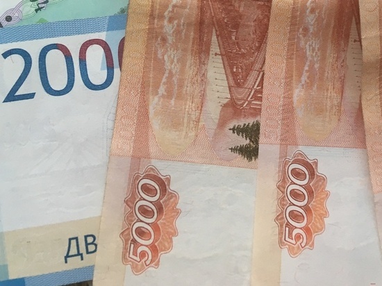 Сотрудница банка в Смоленске сама стала жертвой мошенника