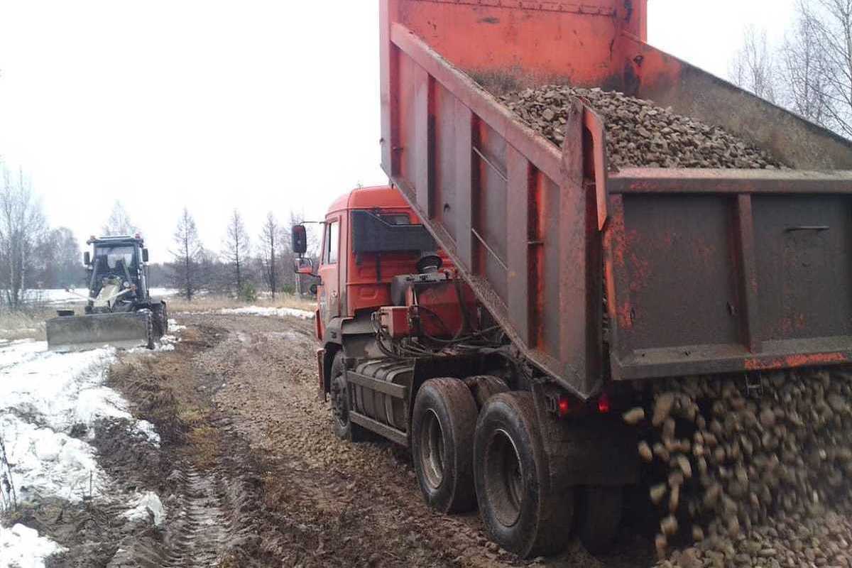 Дорожники Нерехты начали подсыпку дороги к деревне Пленино - МК Кострома