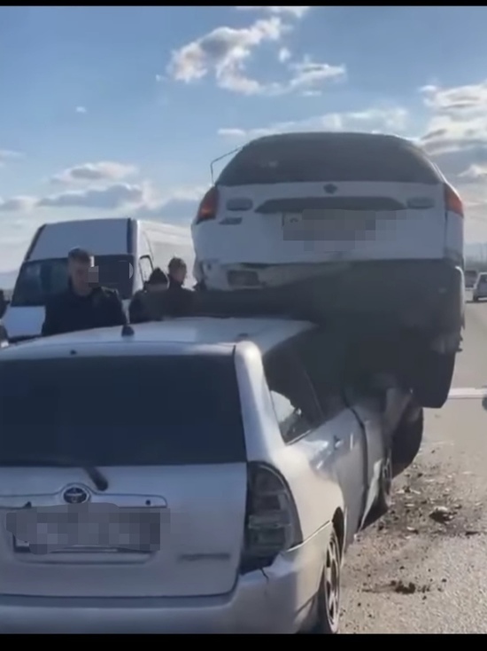 Водитель без полиса ОСАГО устроила в Улан-Удэ массовое ДТП