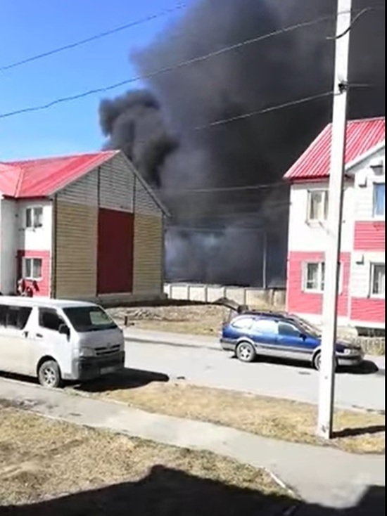 При пожаре на Сахалине могли взорваться газовые баллоны