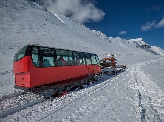 Туристов по Хибинам будет катать «снежный автобус»