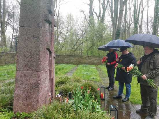 Германия: А капли дождя как слезы на братской могиле...