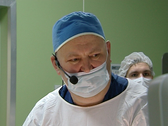 Детскому хирургу из Иркутска Юрию Козлову дали премию «Человек-Поступок»