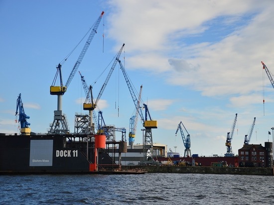 СМИ: Сдачу судна "Керченский пролив" сдвинули из-за санкций