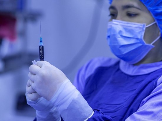 Новая вакцина от коронавируса прибыла в Алтайский край