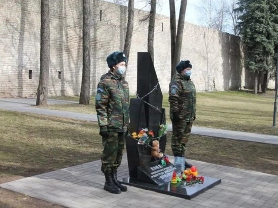В Пскове почтили память узников концлагерей
