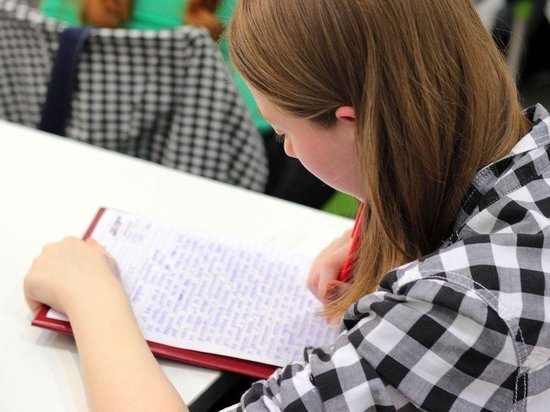 Больше 4000 жителей ЛНР проверили грамотность в «Тотальном диктанте»