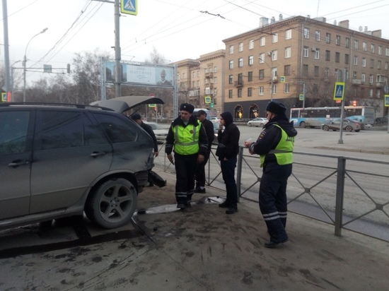 Появились подробности ДТП с участием BMW X5 на Красном проспекте в Новосибирске