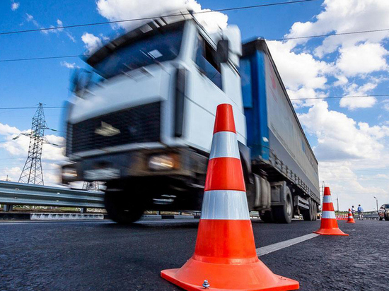 На месяц запретят проезд тяжеловесного транспорта по дорогам Мурманской области