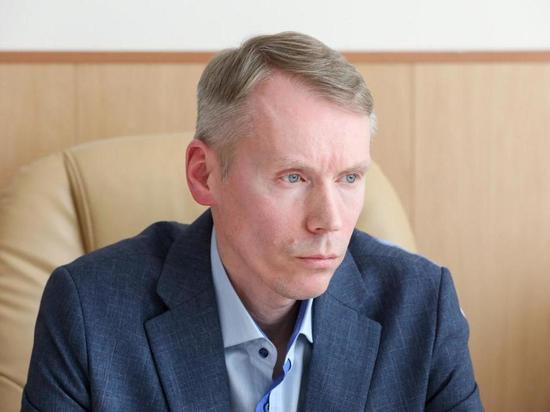 Председатель избиркома НАО Георгий Попов покидает свой пост