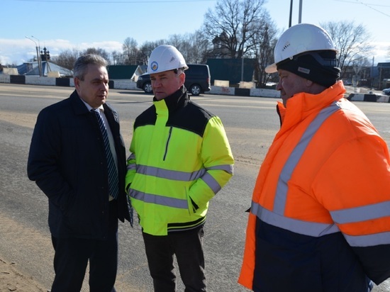 Ремонт моста через реку Кострому идет по графику