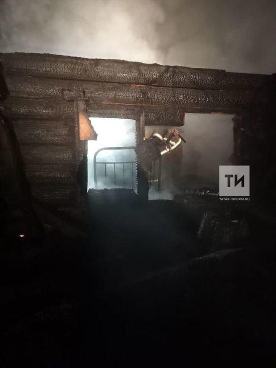 В частном доме в Татарстане на пожаре погиб мужчина