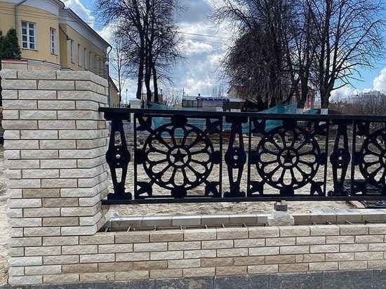 Появились фотографии новой ограды моста на улице Ленина в Рязани