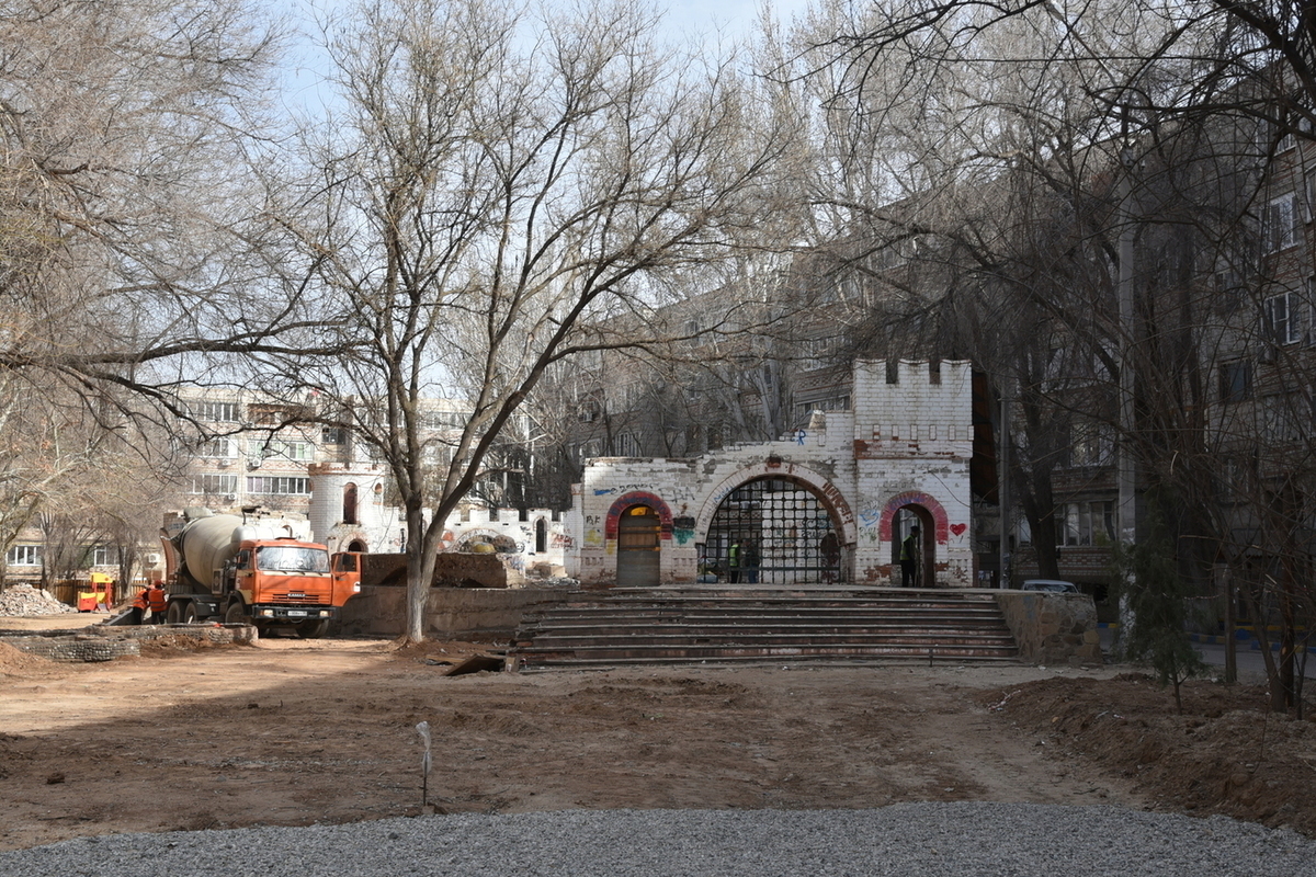 Мария Пермякова отправилась в сказочный городок - МК Астрахань