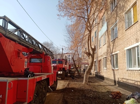 Из горящего дома в Бугуруслане эвакуировали четверых детей