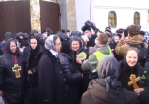В среду сторонников бывшего схиигумена Сергия Романова, выпроводили из Среднеуральского монастыря силами правоохранительных органов