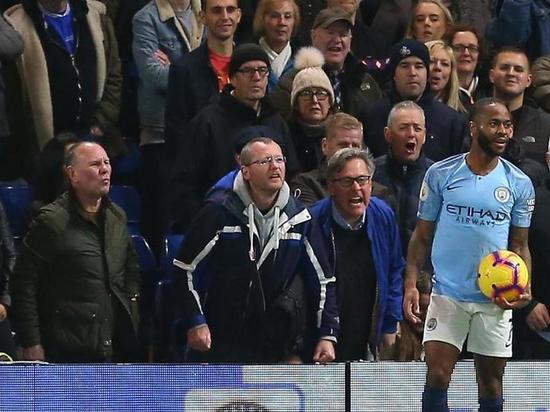 Хватит это терпеть: клубы готовы бойкотировать соцсети из-за расизма