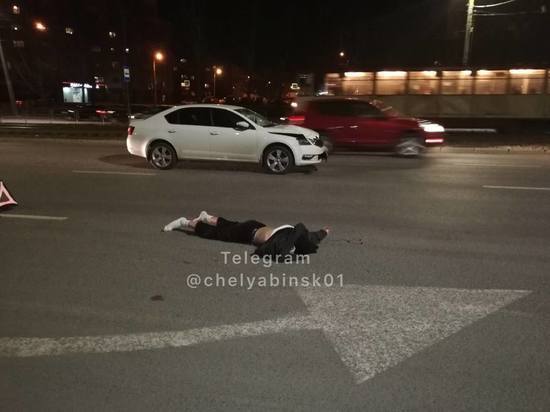 На проспекте Победы Skoda Octavia насмерть сбила 17-летнего челябинца