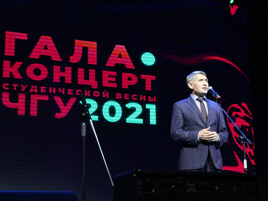 Олег Николаев посетил гала-концерт фестиваля «Студенческая весна 2021. Выходи из online»