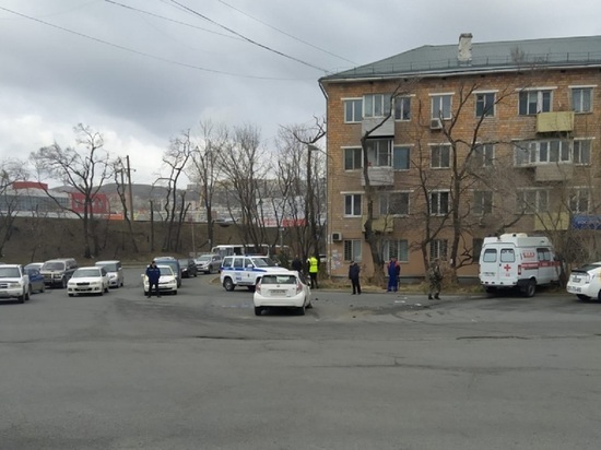 Машина скорой попала в ДТП во Владивостоке