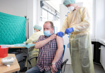 В последние дни "тромбозный" кризис, связанный с использованием аденовирусных вакцин от COVID-19, набирает в мире обороты