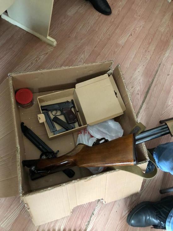 В Ивановской области у местного жителя изъяли целый арсенал оружия