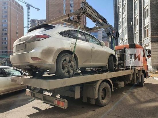 За долг в 20 млн рублей у казанца забрали Lexus