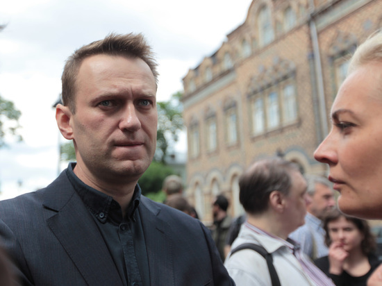Камбербетч и Роулинг попросили пустить врачей к Навальному