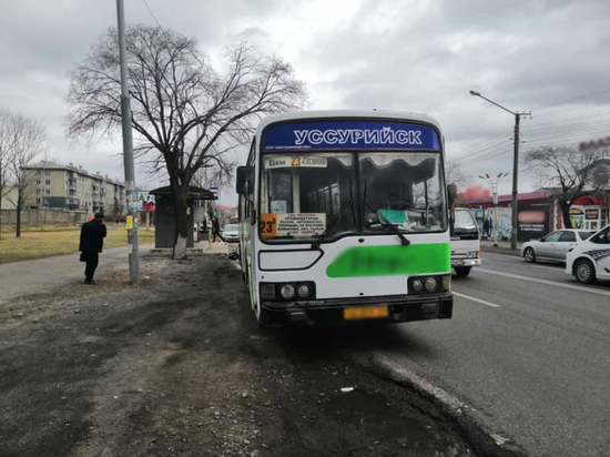 Женщина погибла под колесами автобуса в Уссурийске