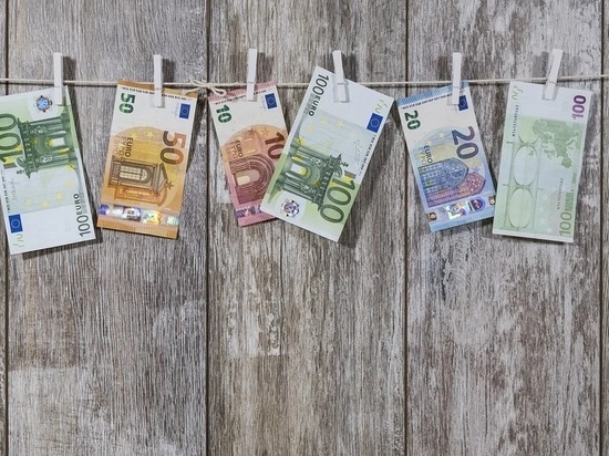 Трое смолян хотели сбыть поддельные купюры на сумму 50 тысяч рублей