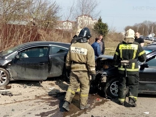 Несколько человек пострадало в тройном ДТП под Боровском