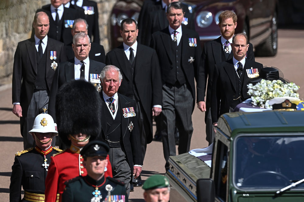 Похороны принца Филиппа в фотографиях: Чарльз, Уильям, Гарри и другие