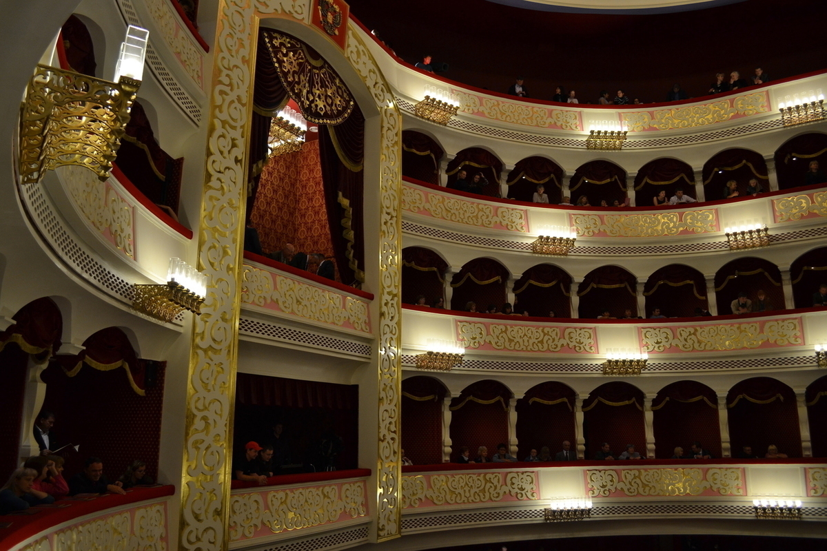 Театр оперы и балета астрахань