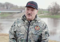Президента Белоруссии спасли от судьбы Анвара Садата 

