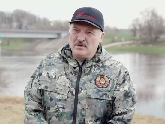 Президента Белоруссии спасли от судьбы Анвара Садата