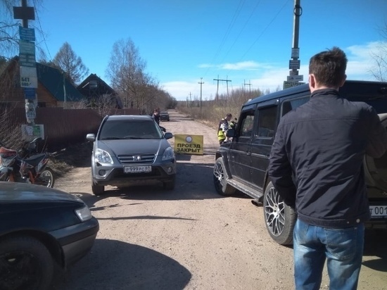 Председатель СНТ под Тверью рассказал, зачем закрыл проезд и растянул цепи