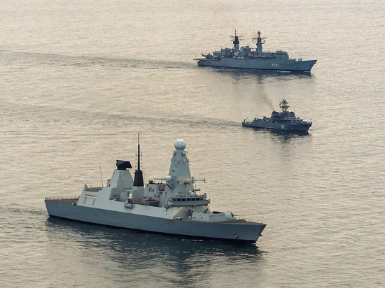 По мнению полковников запаса РФ, корабли альянса стремятся отработать прицеливание по российским базам