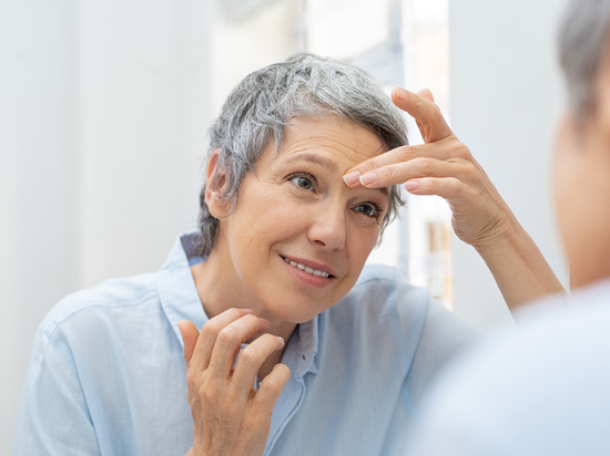 В Стэнфорде выявили три этапа старения кожи